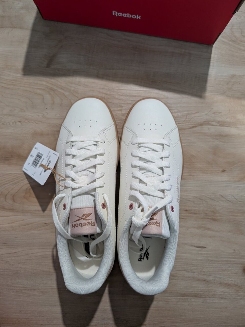NIB Reebok Court Clean Shoes - Picture 5 of 9